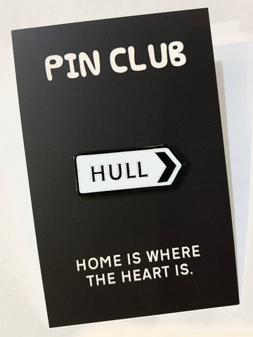 HULL Road Sign Enamel Pin Badge